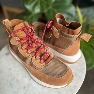 New Nurture Elias Performance Boot / High Sneaker